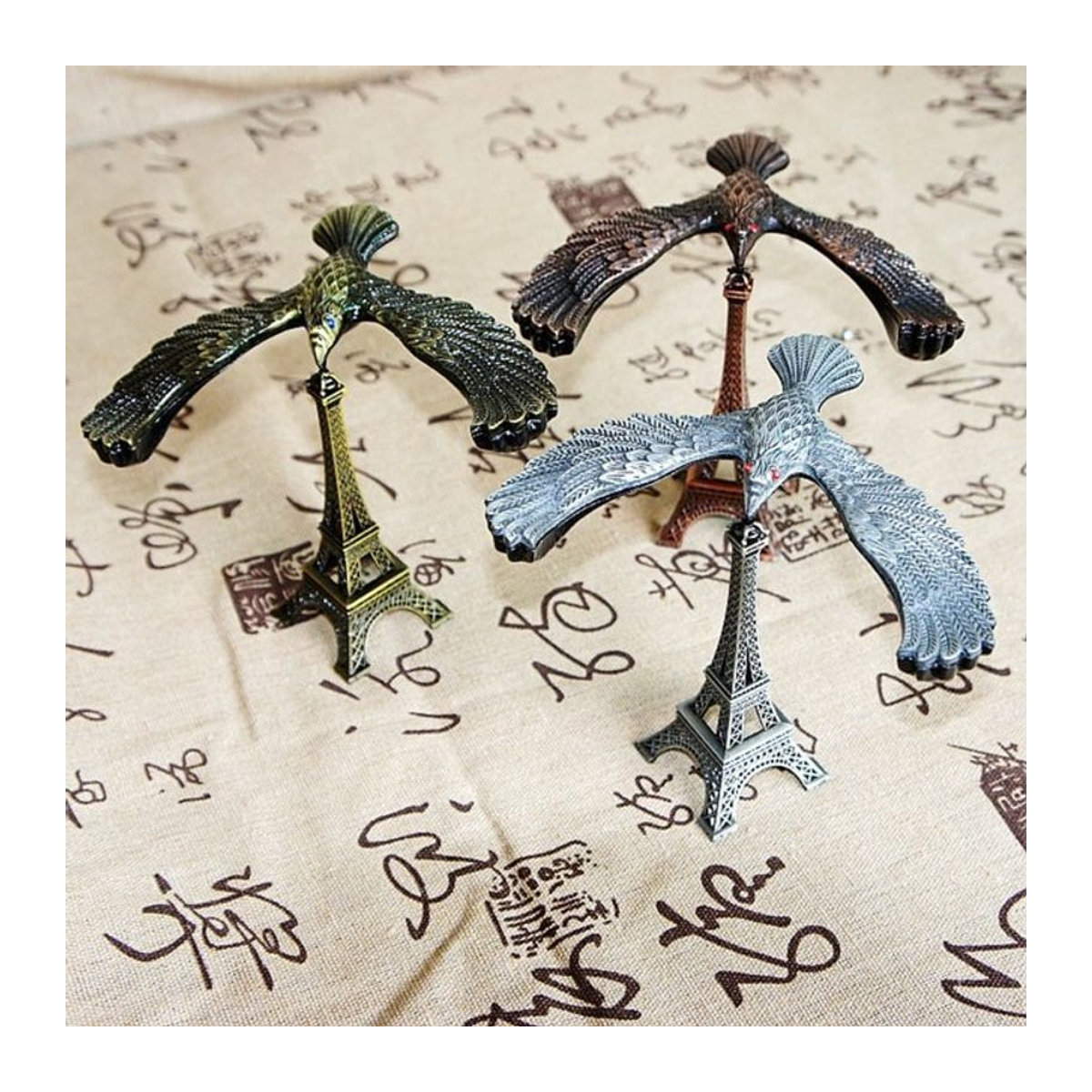Metallisches Adler Balance Ornament in Grau und Mehrfarbig für Home Office und Desktop Dekoration - Bild 1