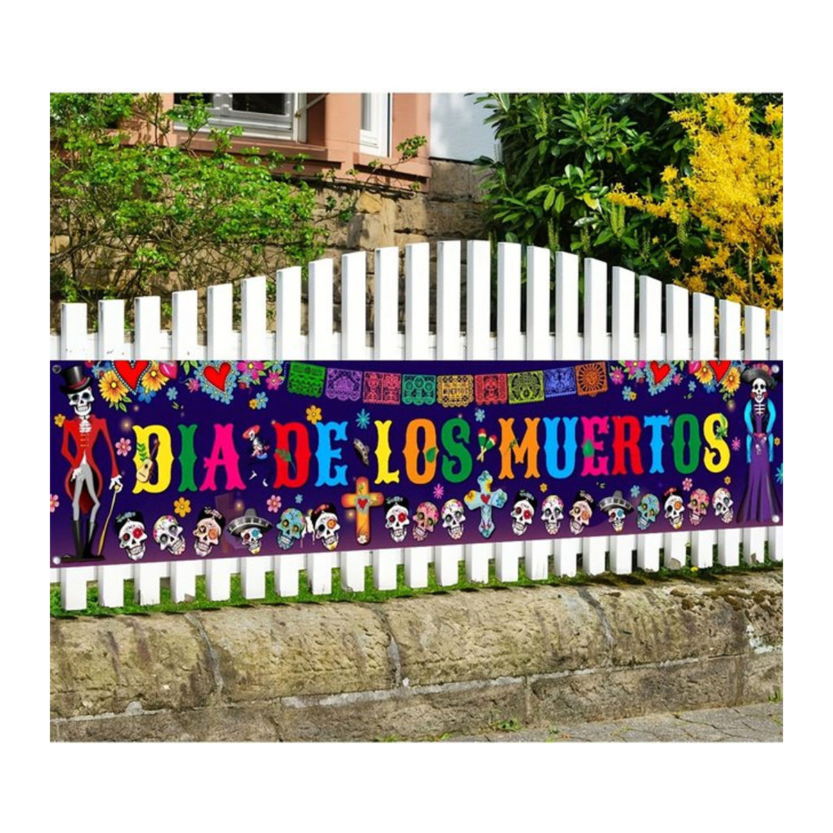 Mexikanisches Tag der Toten Banner mit Zuckerschädeln und Blumen als hängende Outdoor Dekoration in Mehrfarbig - Bild 1
