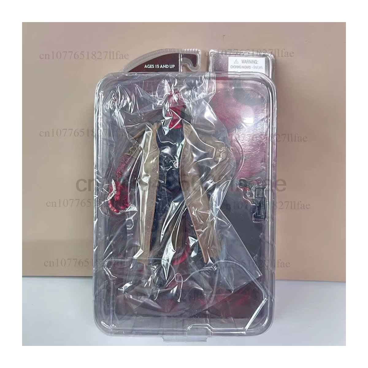 MEZCO Hellboy Actionfigur im Trenchcoat mit beweglichen Gelenken, mehrfarbiges Modell aus Kunststoff - Bild 4
