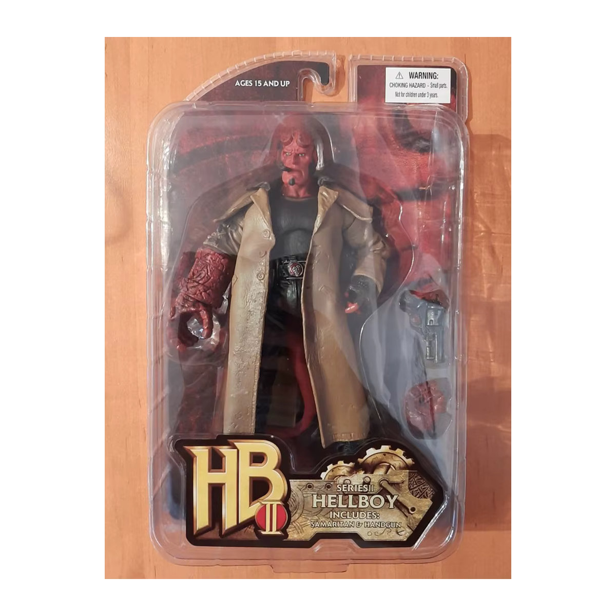 MEZCO Hellboy Actionfigur in Rot aus Kunststoff für Sammler - Bild 5