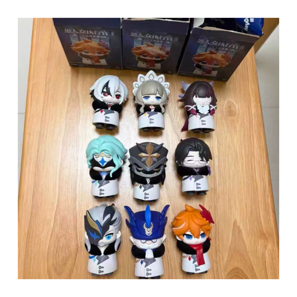 Mihoyo Genshin Impact Fatui Harbinger Blind Box Spielzeug Figur aus Kunststoff in Mehrfarbig für deine Desktop Dekoration - Bild 2