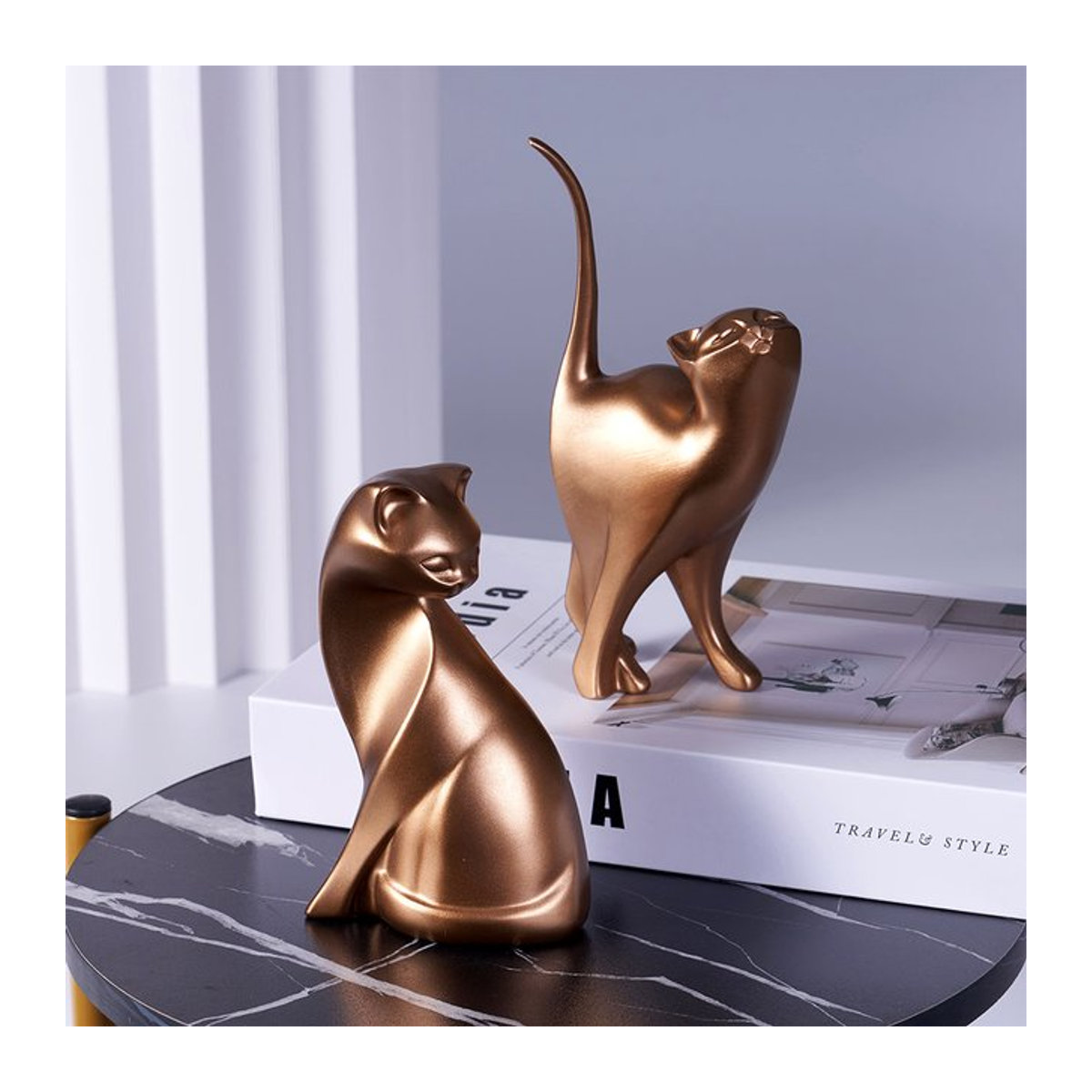 Milsccat Dekorative Katzen-Figuren aus Kunstharz in Gold und Weiß als ästhetische Tischdekoration und Hochzeitsgeschenk - Bild 1