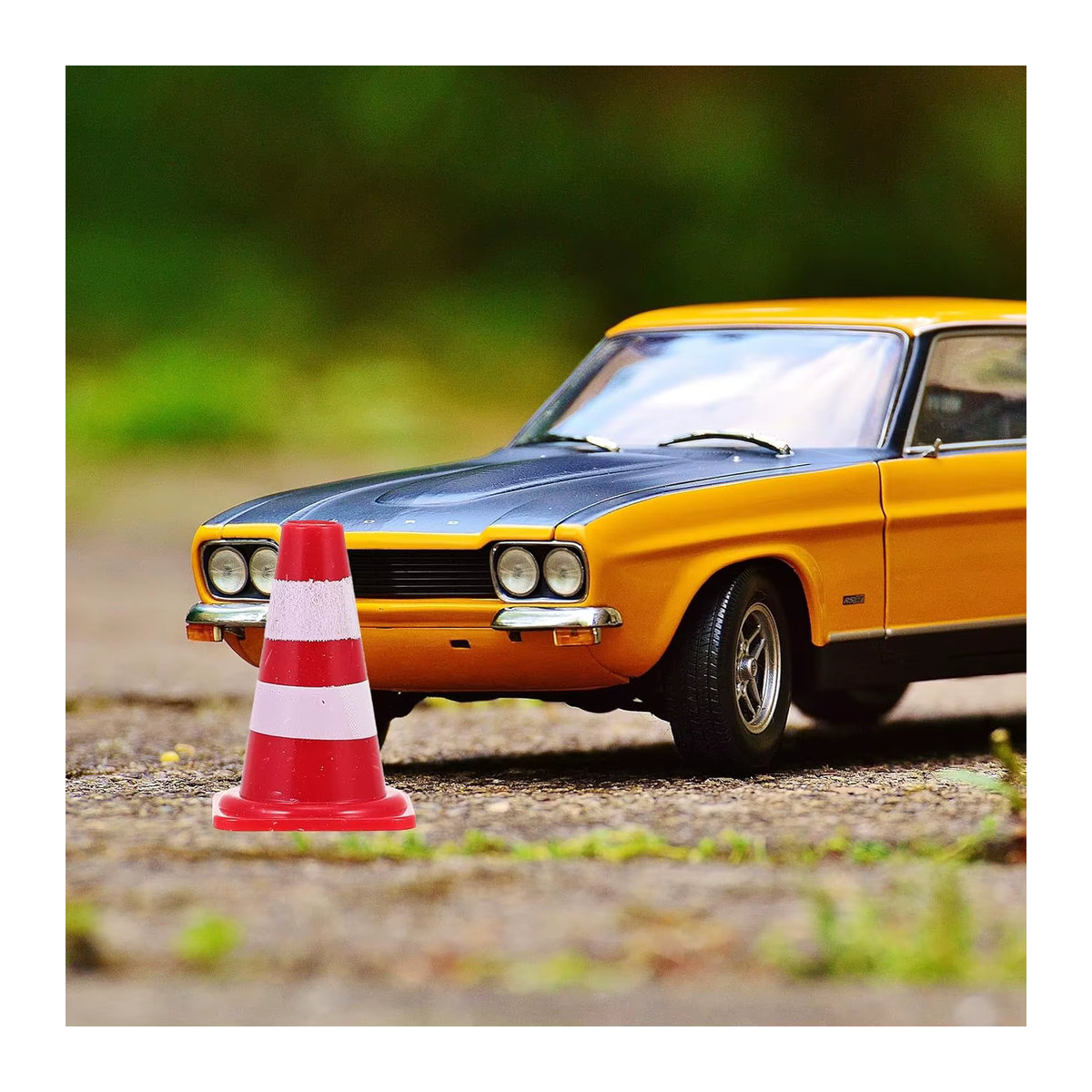 Mini-Verkehrskegel XYTLEZONE in Rot aus Kunststoff als Simulation und Kuchenaufsatz - Bild 5