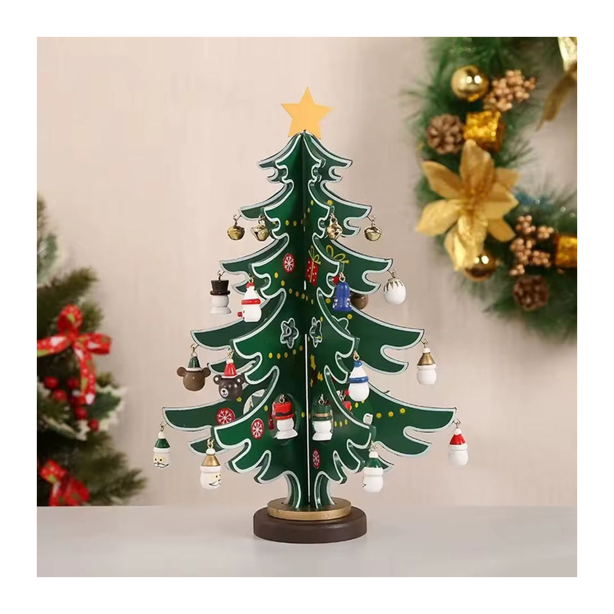 Mini-Weihnachtsbaum aus Holz für die Weihnachtsdekoration als kreatives DIY-Desktop-Ornament in Braun und Grün - Bild 2