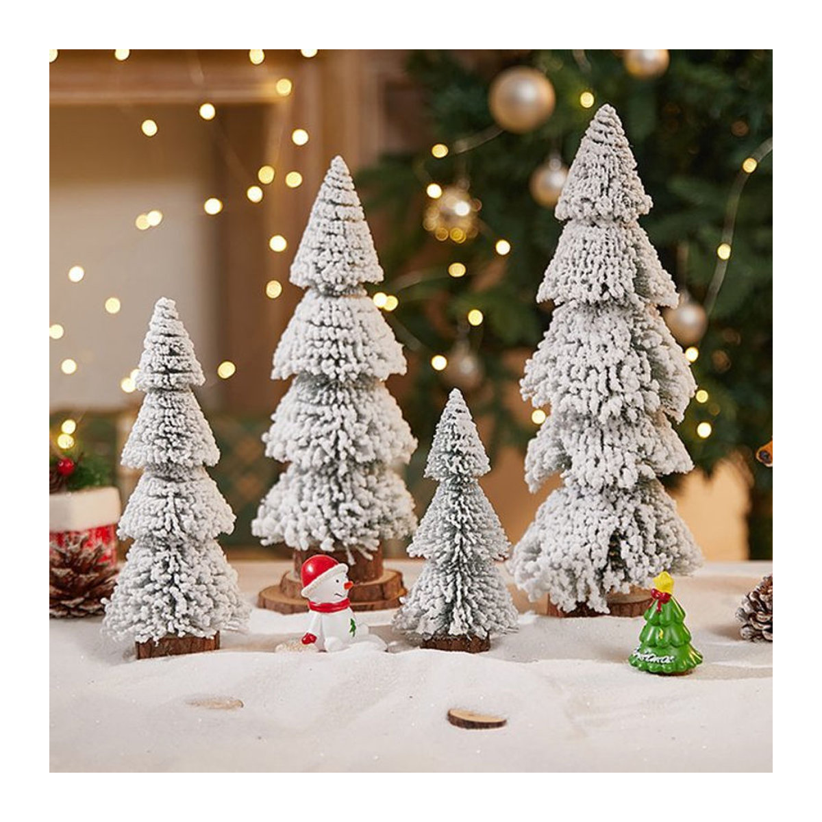Mini Weihnachtsbaum aus Holz in Weiß als Dekoration für dein Zuhause und deine Weihnachtsfeier - Bild 1
