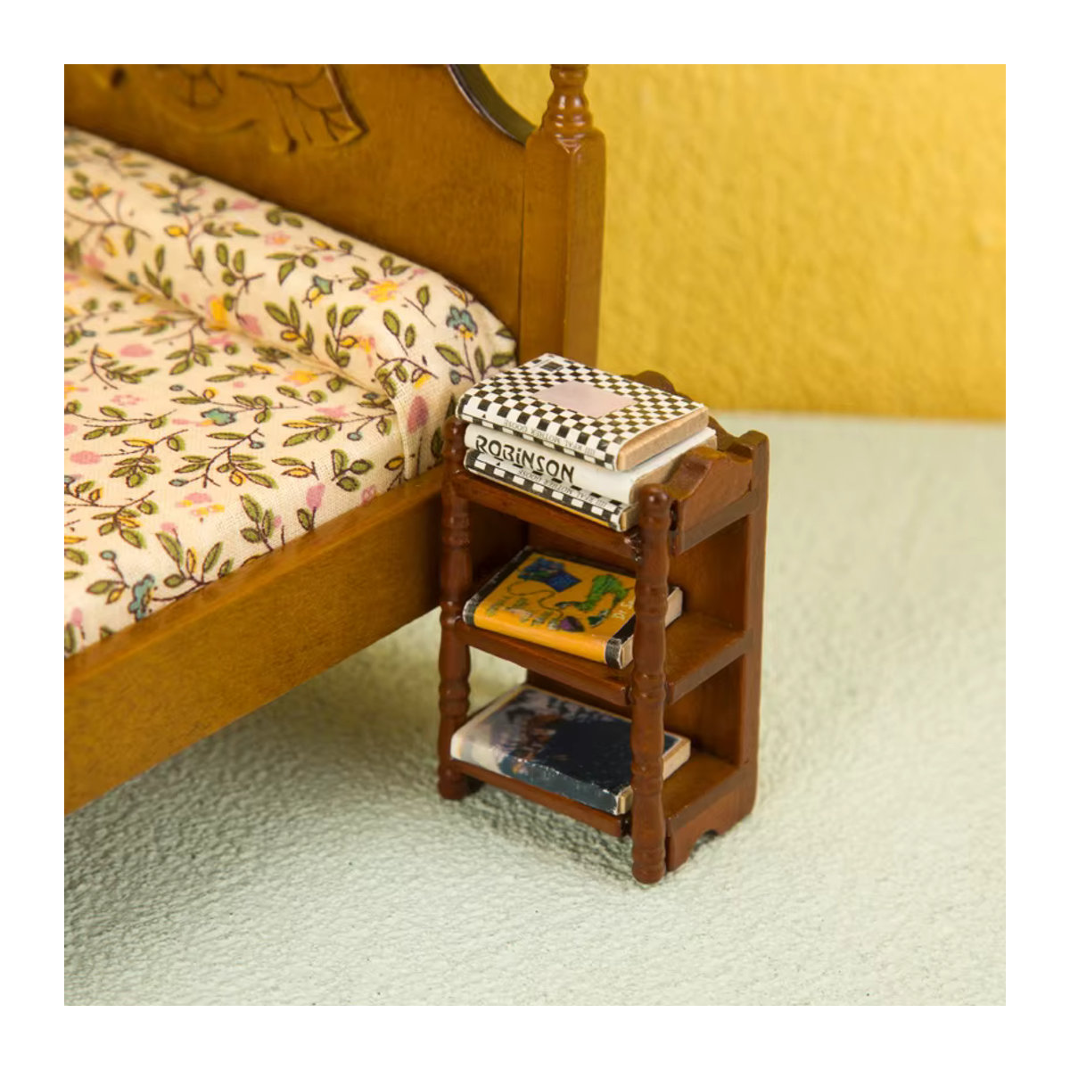 Miniatur Nachttisch aus Holz in Braun als Schlafzimmer Modell Dekor für Puppenhaus Zubehör - Bild 2