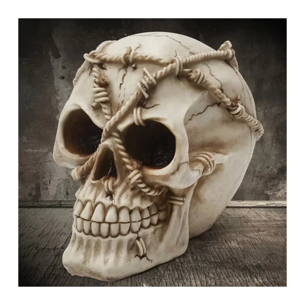 MINIDEAL Halloween Deko Skulptur Handgemachter Totenkopf aus Kunstharz in Beige - Bild 1