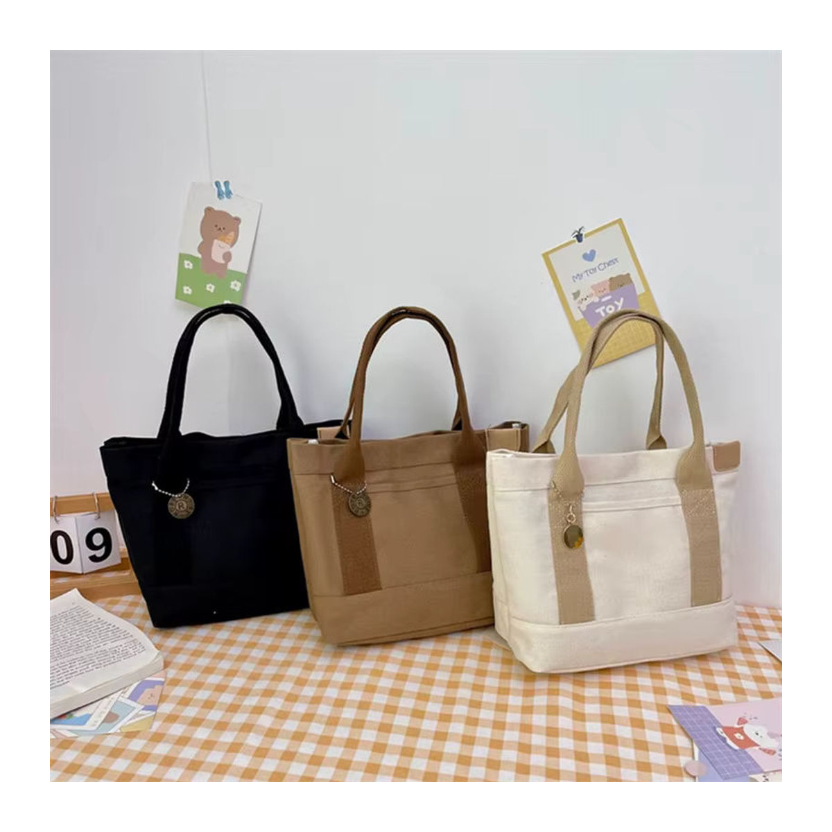 Minimalistische Canvas-Einkaufstasche von FXZLLQ für Damen in Weiß oder Beige - Bild 3