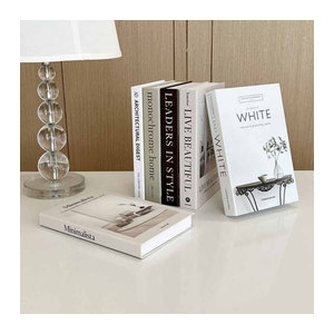 Minimalistische dekorative Kunstbücher in Weiß für Wohnzimmer und Schlafzimmer als Deko-Objekt