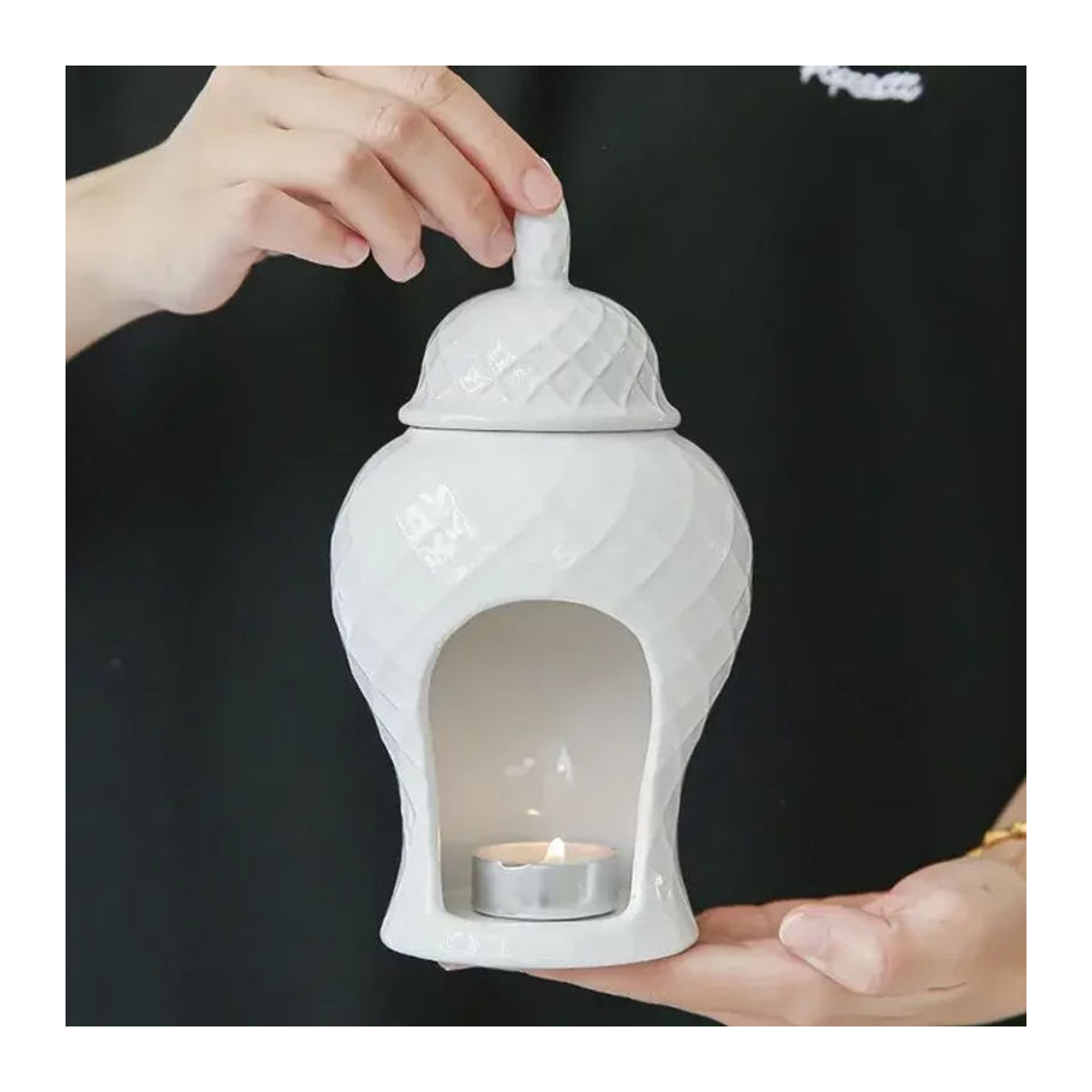 Minimalistische Keramik-Aromatherapie-Lampe in Weiß für Teelicht und Weihrauch zur Dekoration - Bild 1