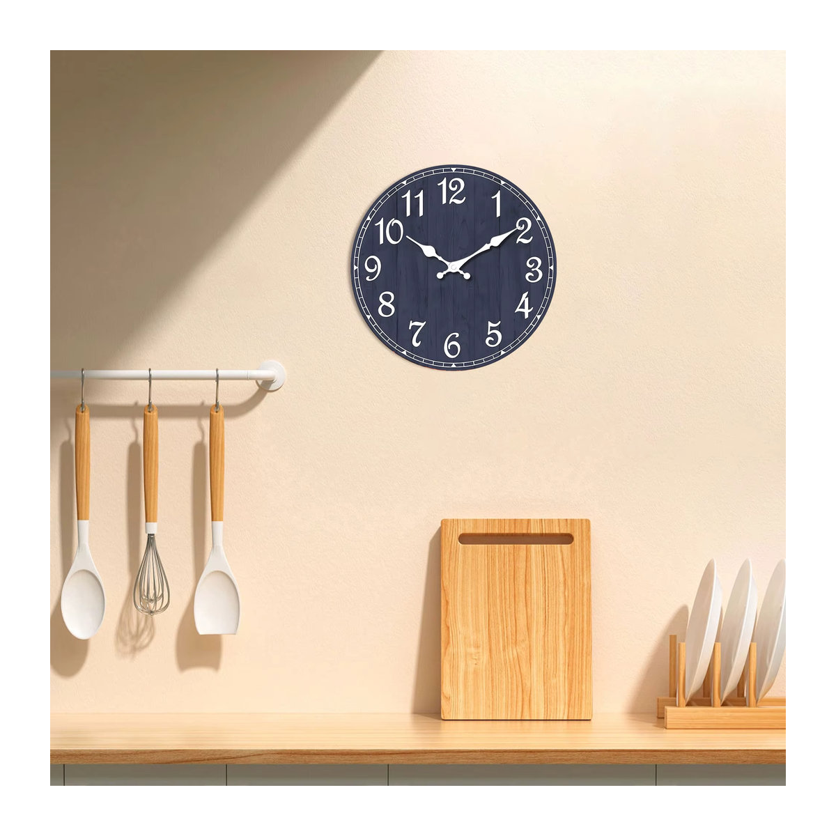 Minimalistische runde Wanduhr aus Holz mit abstraktem blau-lila Design für Wohnzimmer und Schlafzimmer - Bild 5