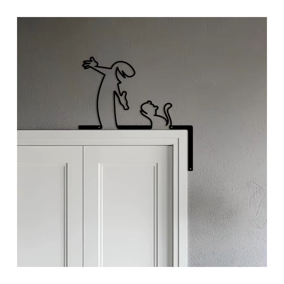 Minimalistische Wanddekoration aus Metall von DDPNKL mit schwarz-weißer Puppen-Silhouette als handgeschmiedeter Wandbehang - Bild 3