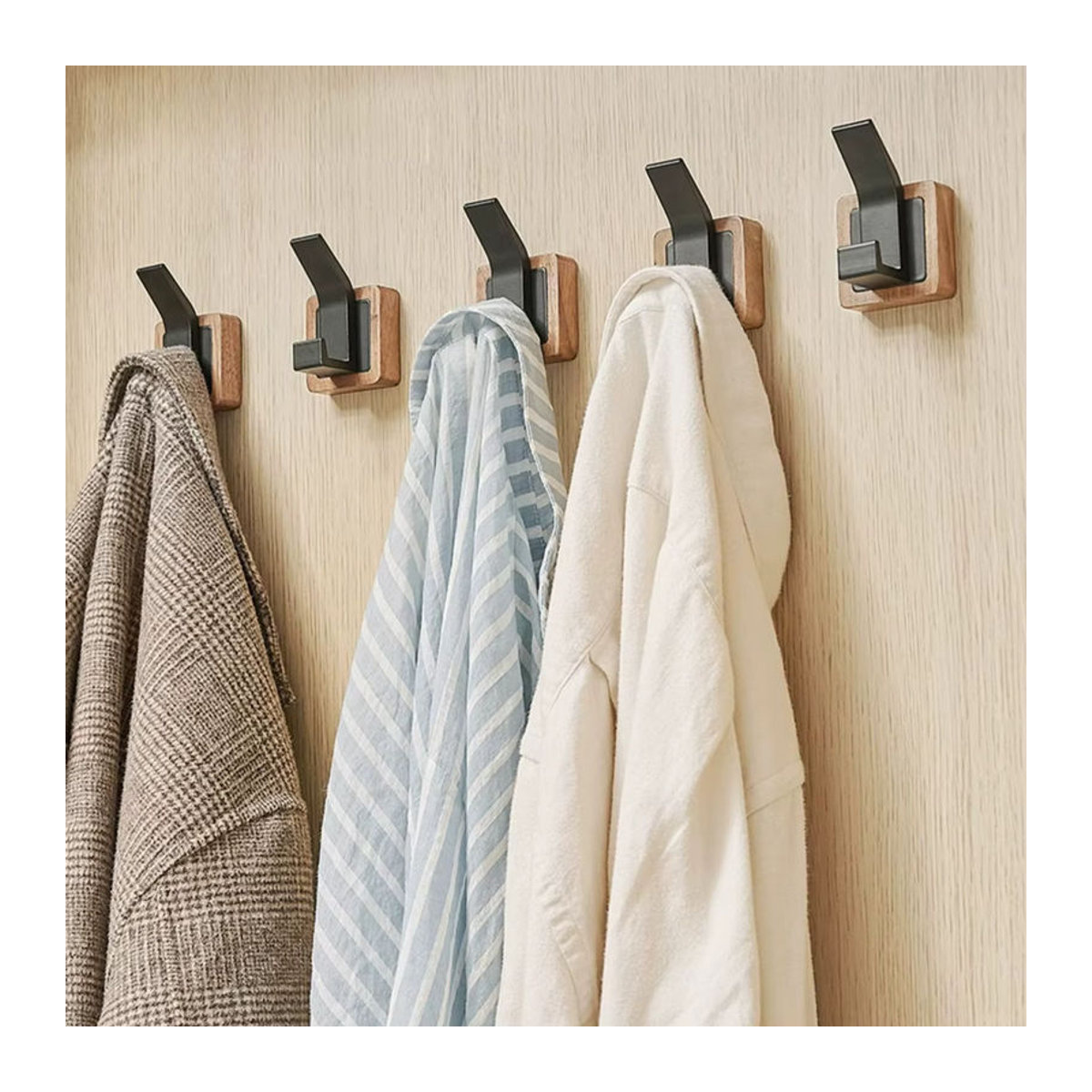 Minimalistische Wandgarderobe aus Walnussholz mit selbstklebenden Wandhaken für Flur und Schlafzimmer - Bild 2