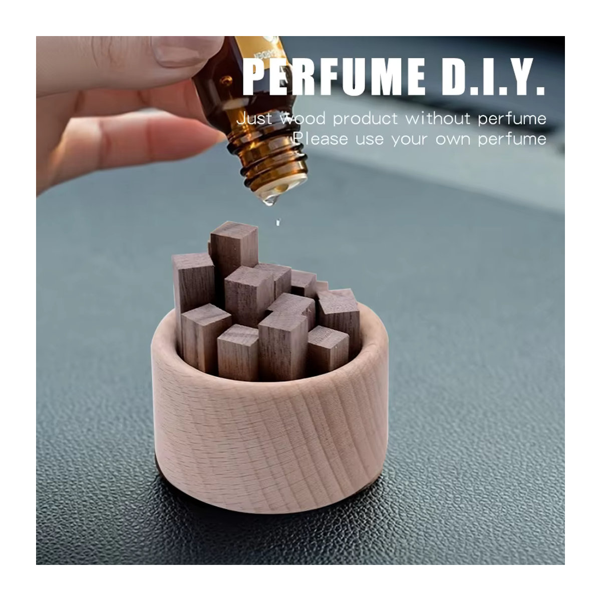 Minimalistischer Reed Diffuser aus Holz in Braun als dekoratives Wohnaccessoire und Auto-Lufterfrischer für deine Aromatherapie - Bild 2