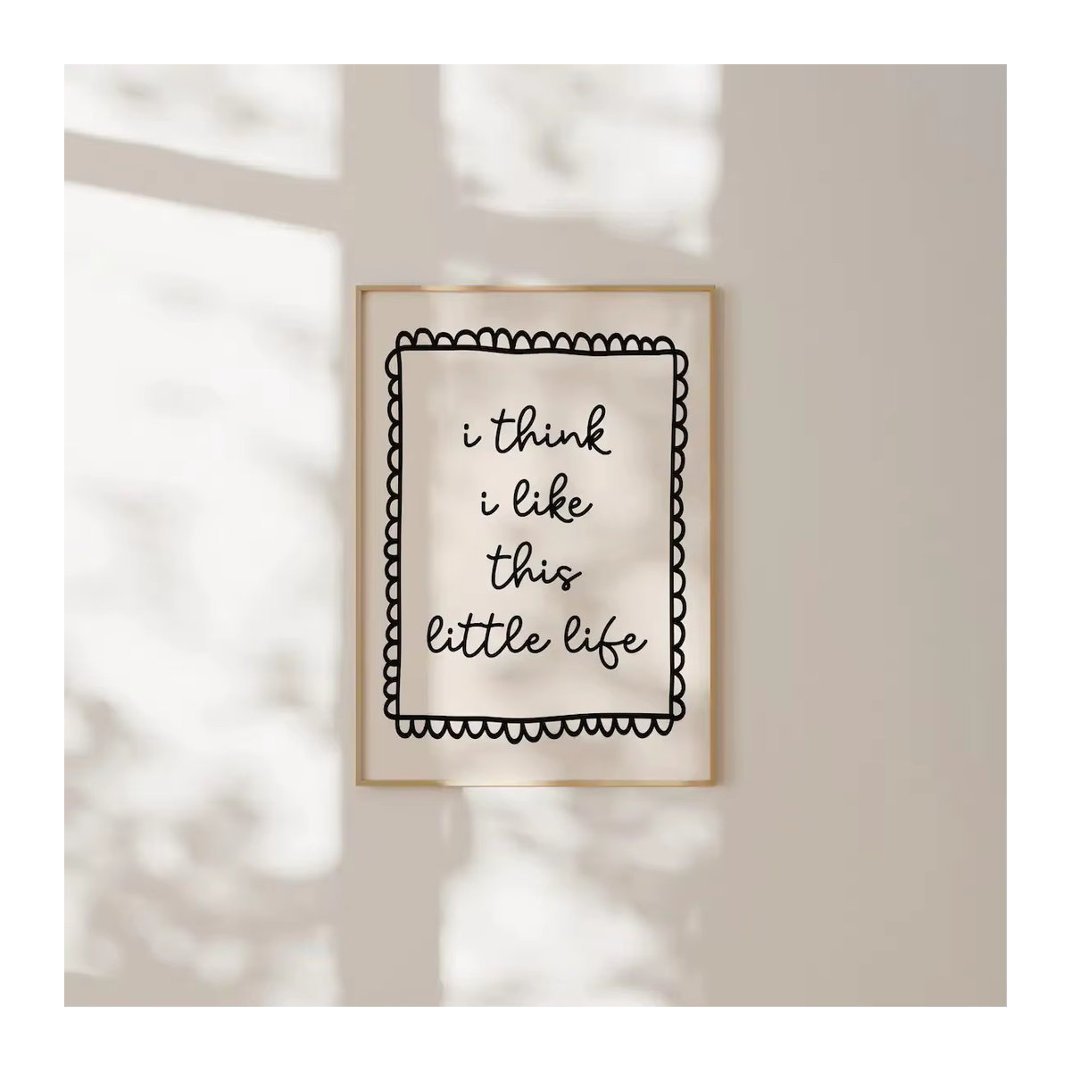 Minimalistisches Leinwandgemälde mit Typografie Ich denke, ich mag dieses kleine Leben in Beige als Wandkunst für dein Wohnzimmer, Schlafzimmer oder Kinderzimmer - Bild 3