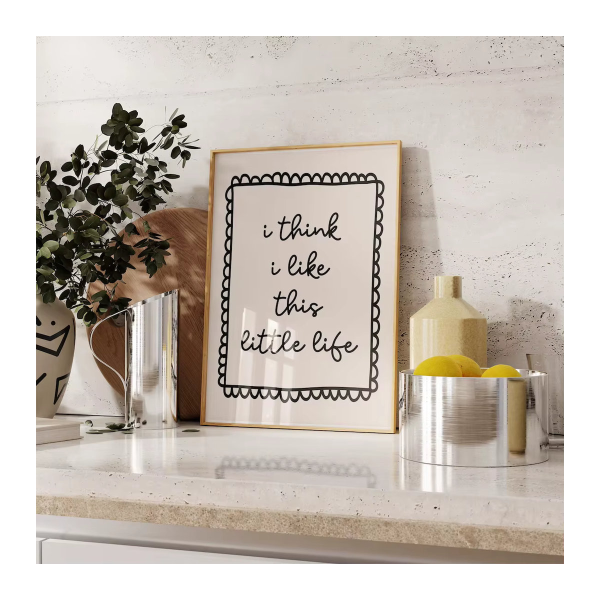 Minimalistisches Leinwandgemälde mit Typografie Ich denke, ich mag dieses kleine Leben in Beige als Wandkunst für dein Wohnzimmer, Schlafzimmer oder Kinderzimmer - Bild 4