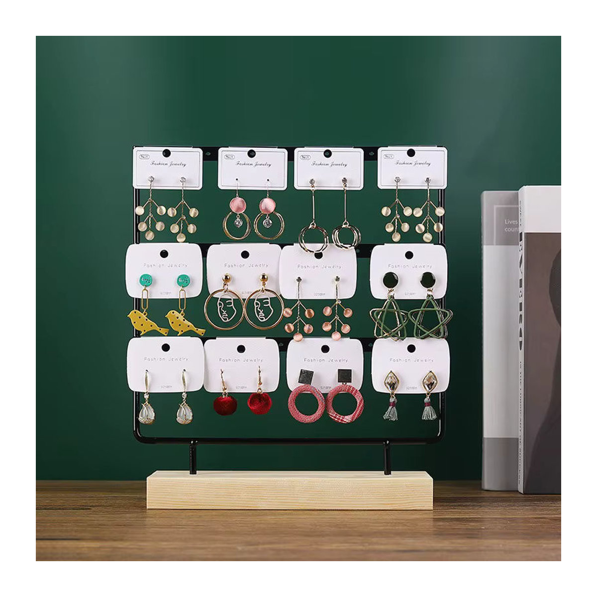 Minimalistisches Schmuckdisplay aus Holz für Ohrringe und Anhänger, stehend, rechteckig, Braun/Schwarz - Bild 3