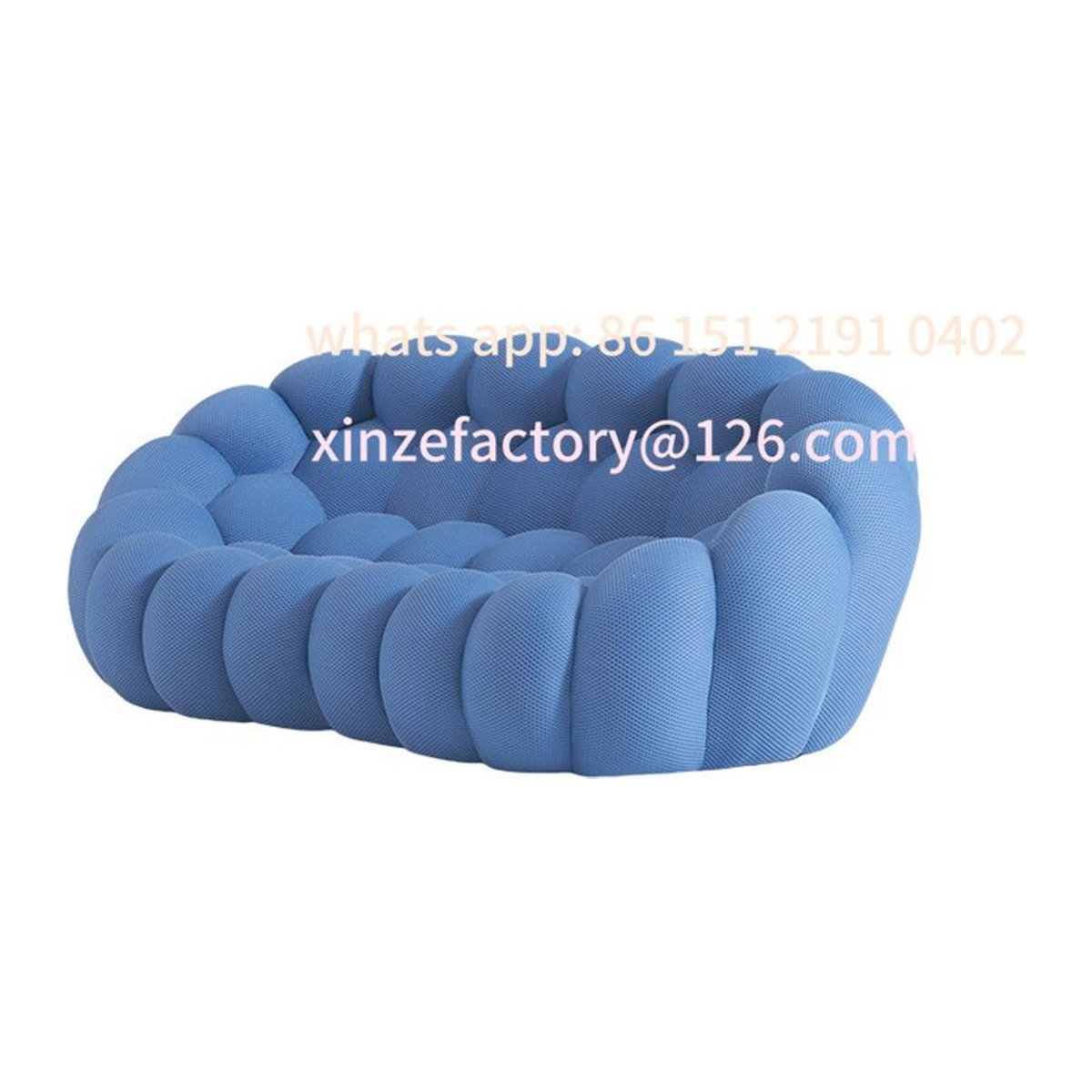 Minimalistisches Stoffsofa in Blau mit kreativem Design für dein Wohnzimmer - Bild 1