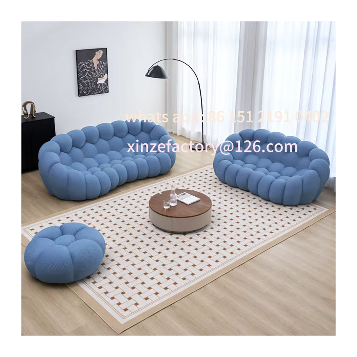 Minimalistisches Stoffsofa in Blau mit kreativem Design für dein Wohnzimmer - Bild 3