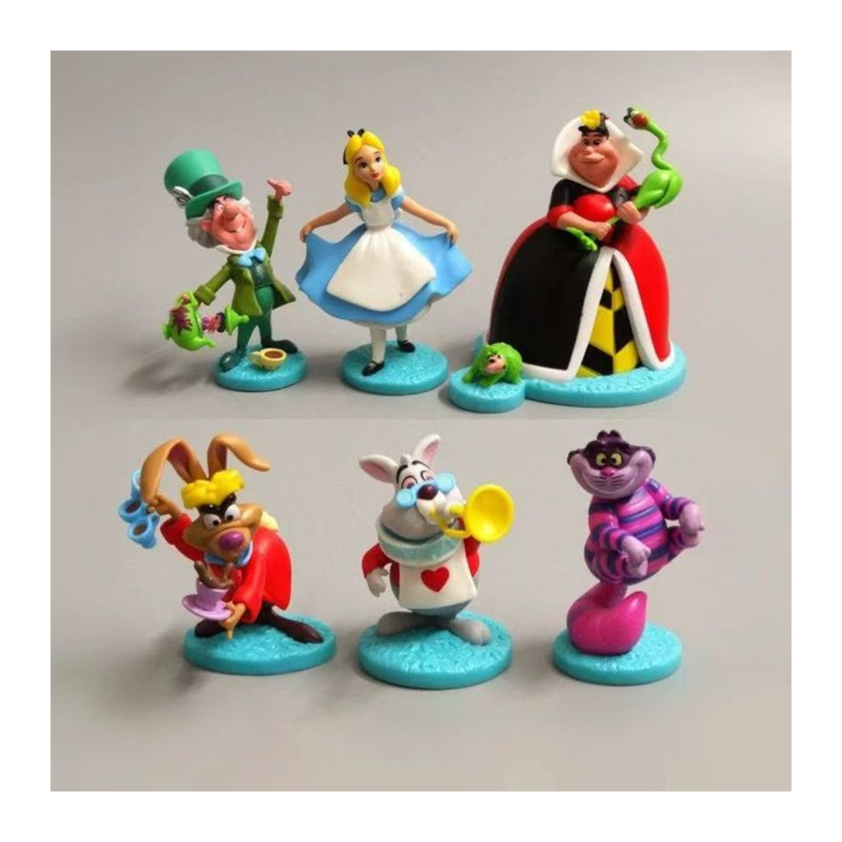 MINISO Alice im Wunderland Figuren-Set aus Kunstharz, 6-teilig, Weißes Kaninchen und Grinsekatze, mehrfarbig - Bild 1