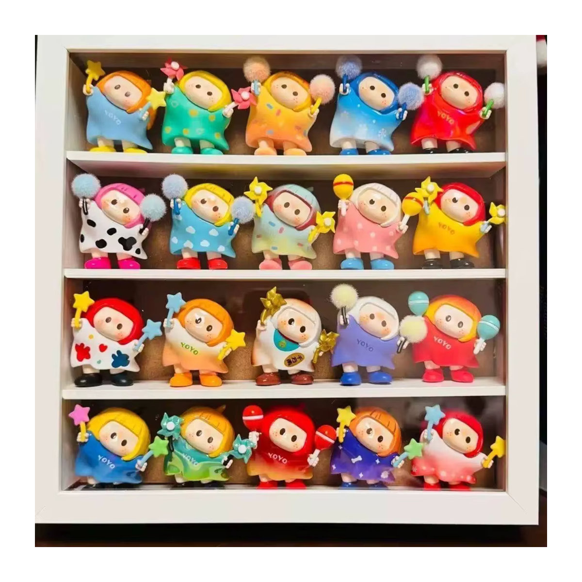 MINISO YOYO Youyou Jiang Neigekopf Serie Niedliche Figuren aus Kunststoff, mehrfarbig - Bild 6