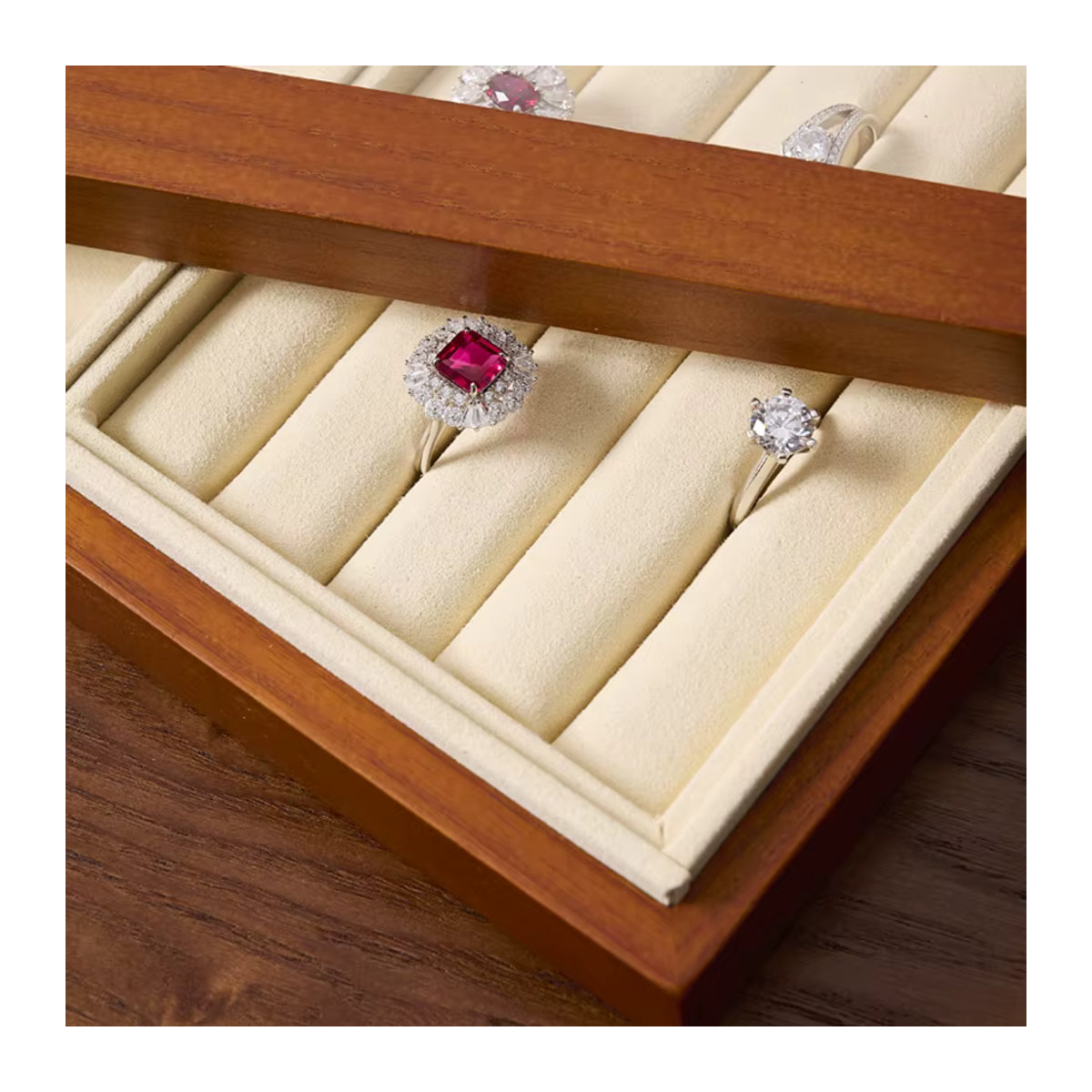 MISHITU Schmuckbox aus Massivholz in Braun als klassisches Display für Ohrringe, Halsketten, Anhänger und Ringe - Bild 3