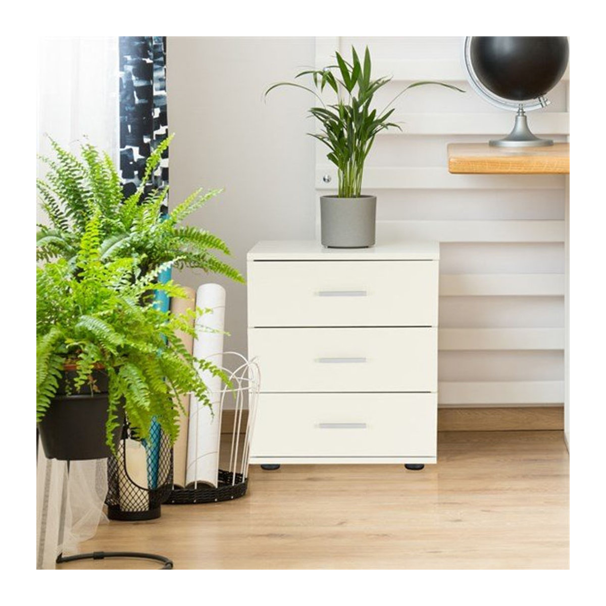 ML-Design Moderner Nachttisch aus Holzwerkstoff mit 3 Schubladen und Aluminium-Griffen, Weiß, B: 52 cm, H: 45 cm, T: 34 cm - Bild 2