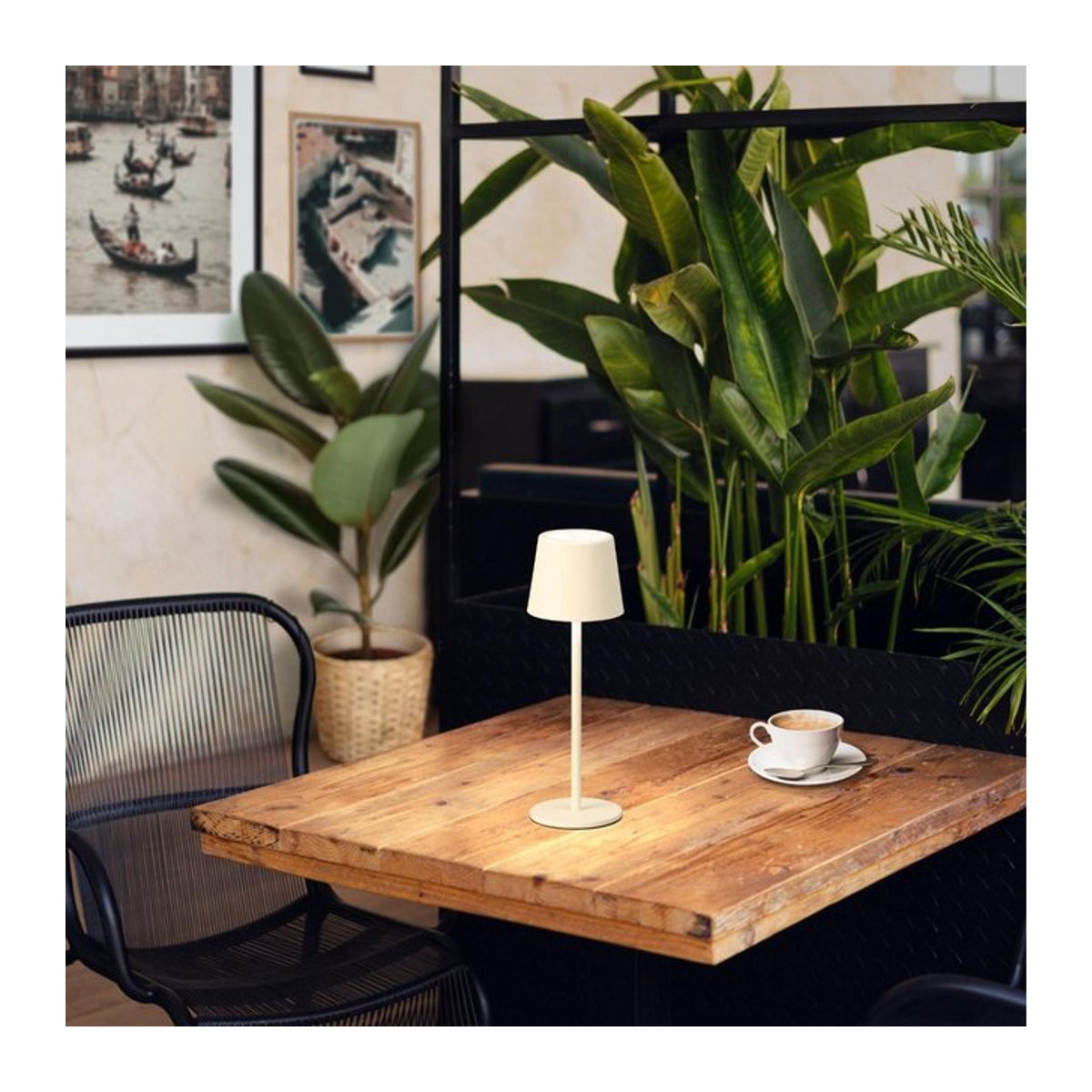 Mobile Tischleuchte Roxi von FLIGHTING in Beige mit warmweißem LED-Licht aus Metall - Bild 1