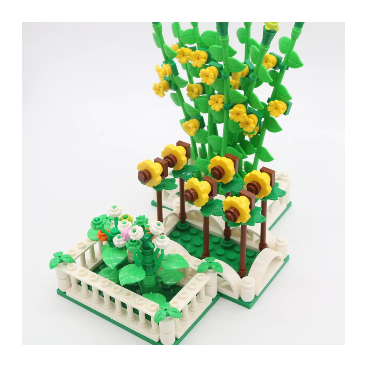 MOC Creative Garden Blumen Set aus Kunststoff mit Kaktus, Tulpen, Sonnenblumen und Weinreben in Rosa und Mehrfarbig - Bild 2