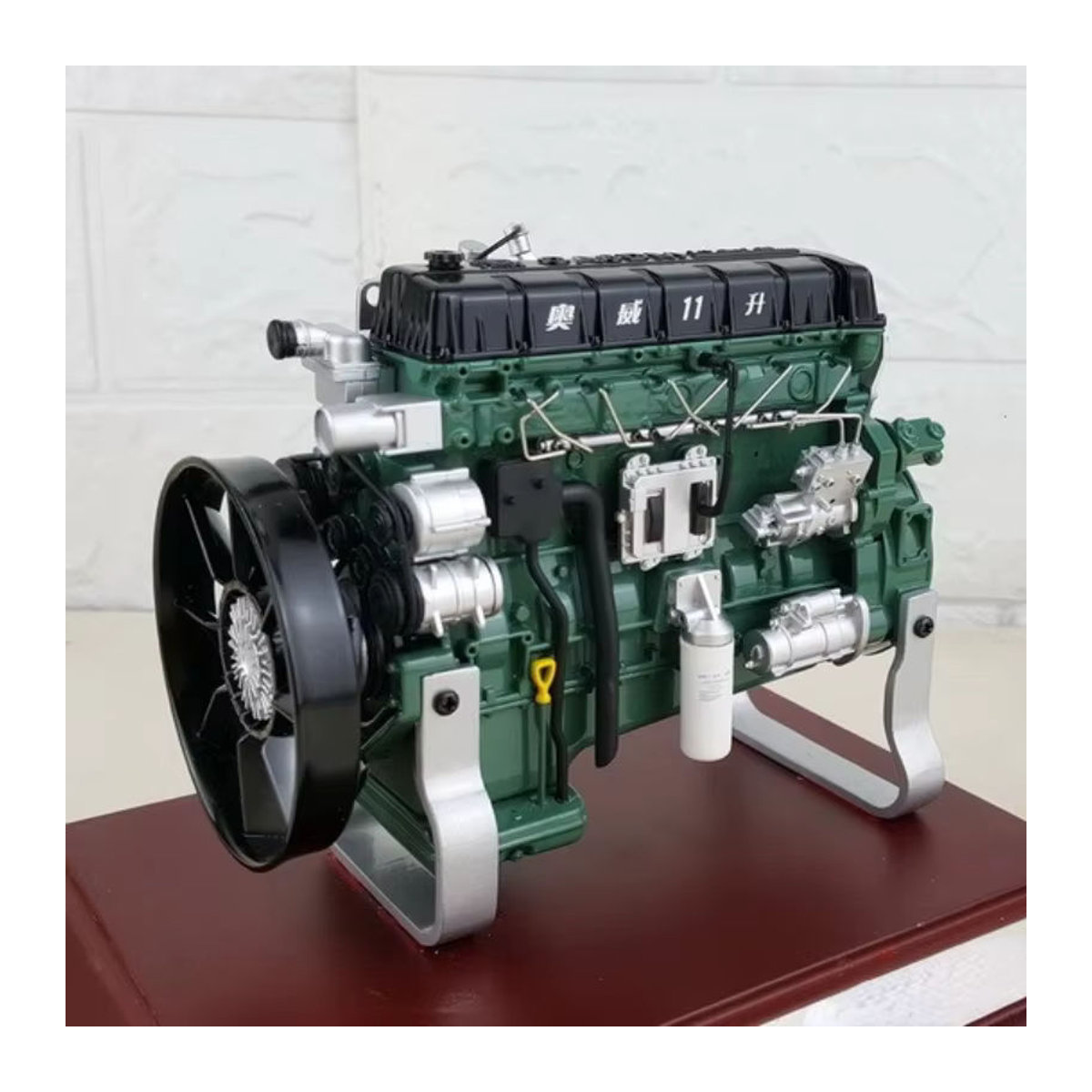 Modellmotor ca6dm aus Legierung mit Holzbasis in Grün als Sammlerstück und Dekoration - Bild 6