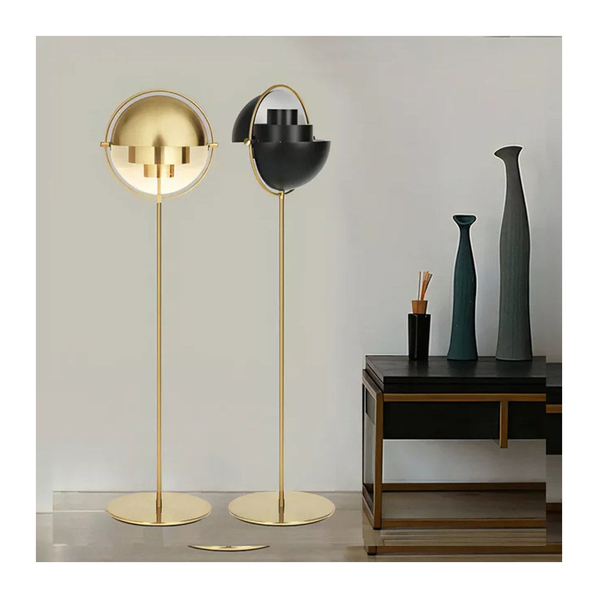 Moderne Gubi Standleuchte aus schwarzem Metall für Wohnzimmer und Schlafzimmer - Bild 1