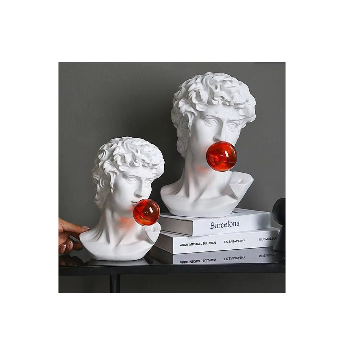 Moderne Kunstharz-Skulptur David und Venus bläst Blase als mythologische Figur in Weiß zur Schreibtisch-Dekoration - Bild 6
