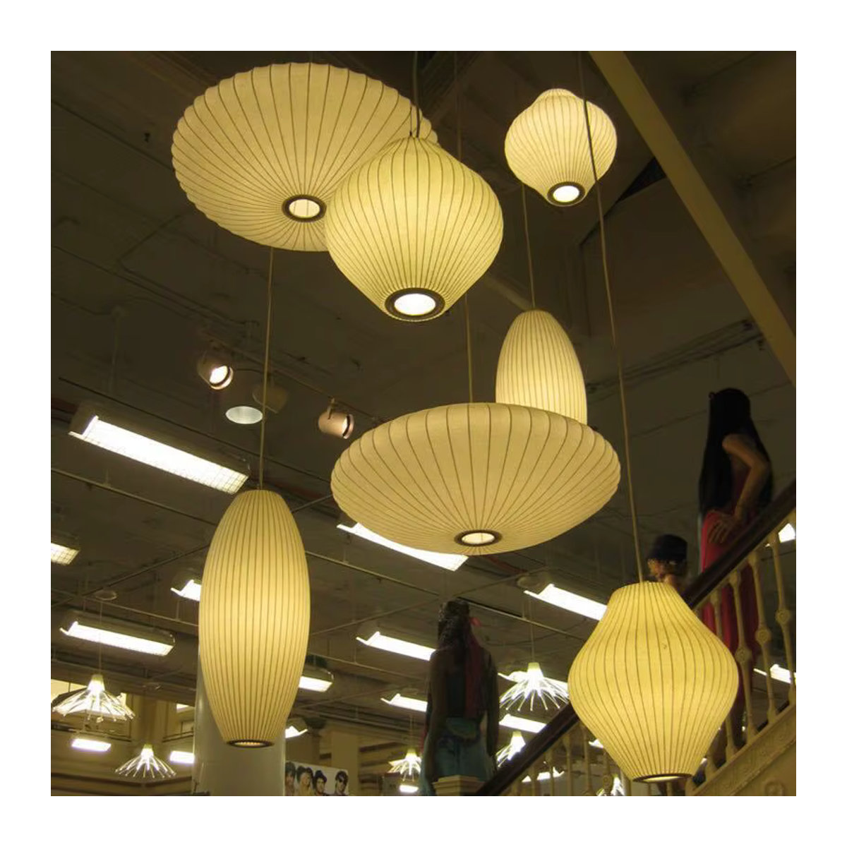 Moderne LED Pendelleuchte aus weißem Stoff von JIANKEXING für Wohnzimmer, Restaurant und Schlafzimmer - Bild 2