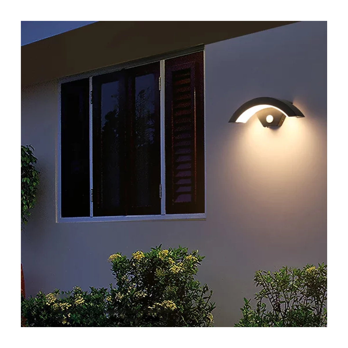 Moderne LED Wandleuchte von lyfs in Schwarz mit Bewegungssensor und wasserdichtem Design für Garten, Balkon und Außenbereich - Bild 1
