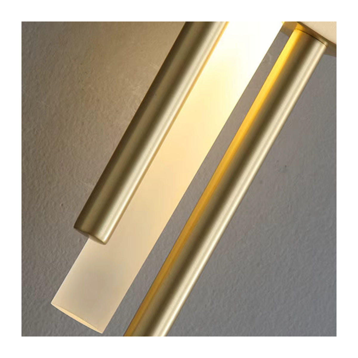 Moderne LED Wandleuchte von Timebus aus Metall und Acryl in Schwarz und Messing Gold - Bild 4