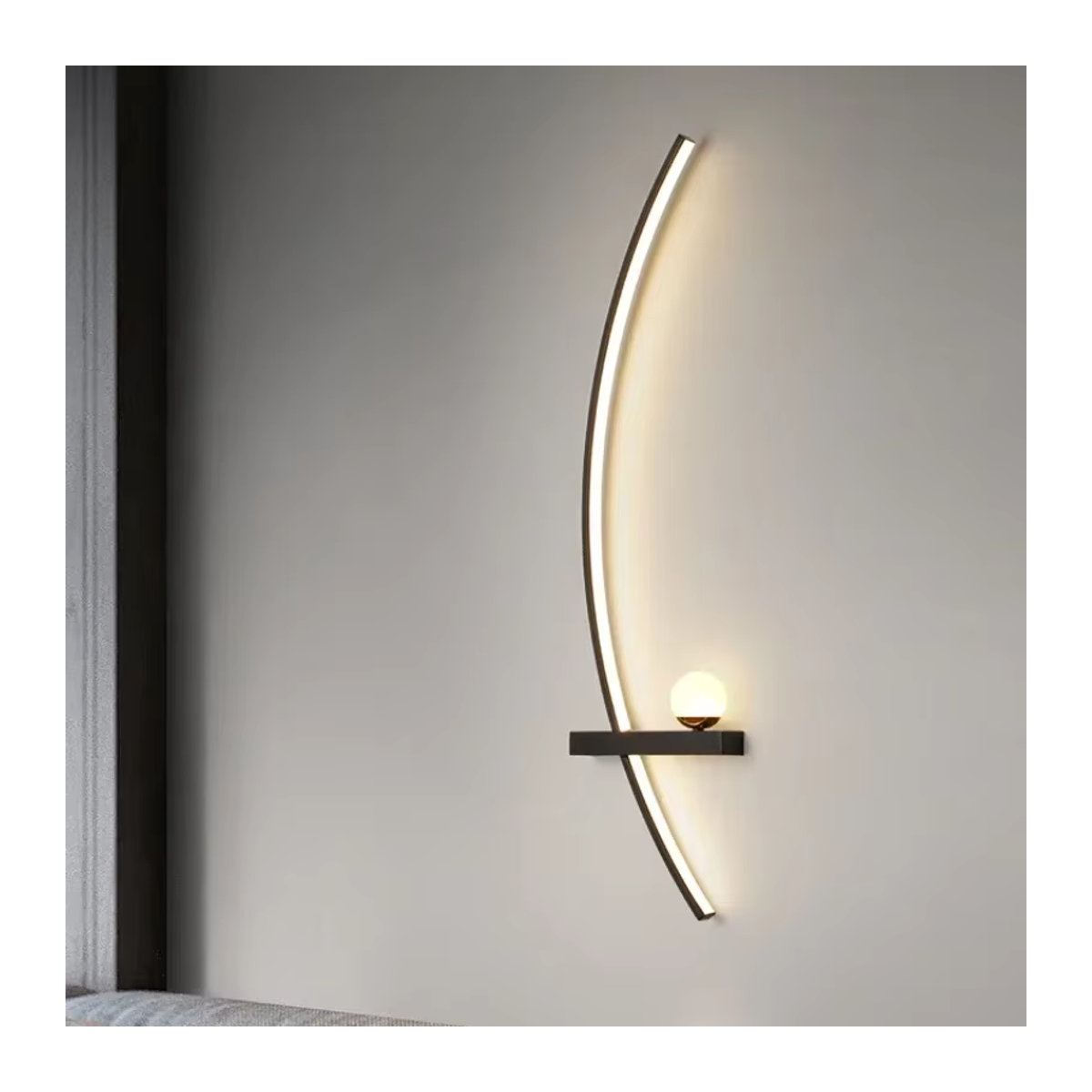 Moderne minimalistische LED-Wandleuchte von DAMIASMIL in Schwarz - Bild 3