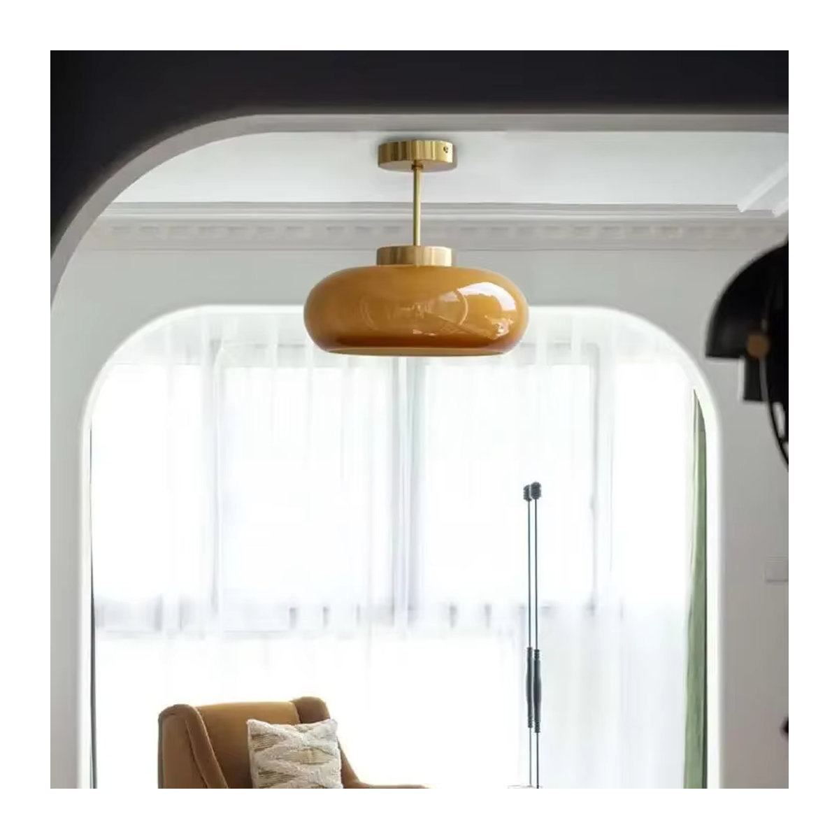 Moderne minimalistische Pendelleuchte aus Glas in Gelb mit E27 Fassung im Retro-Stil für Esszimmer und Wohnzimmer - Bild 2