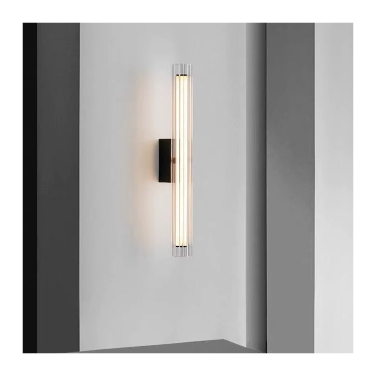 Moderne minimalistische Wandleuchte aus Glas in Schwarz für Wohnzimmer, Schlafzimmer oder Hotel im nordischen Design - Bild 2