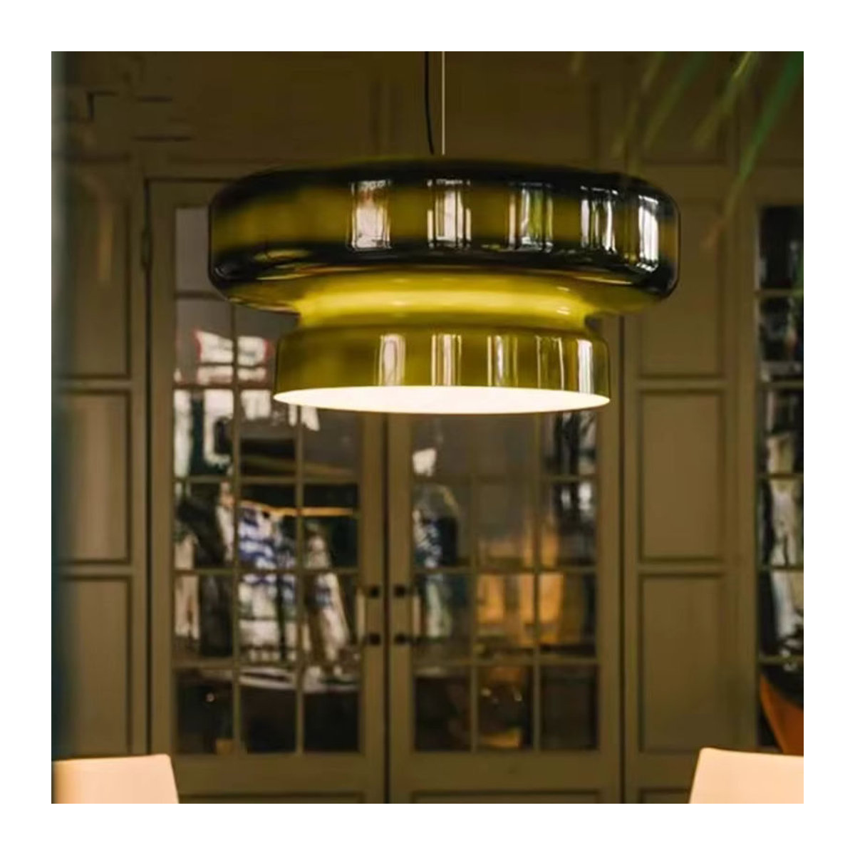 Moderne Pendelleuchte aus Glas in Braun im skandinavischen Design für dein Wohnzimmer oder Esszimmer - Bild 2