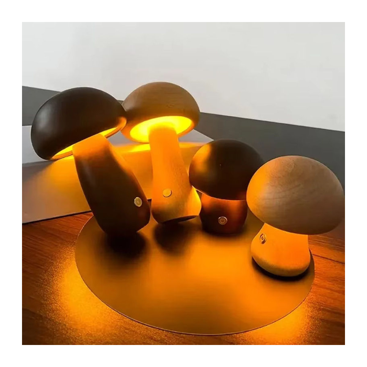 Moderne Pilz-Tischlampe aus Holz in Braun, wiederaufladbar und dimmbar als tragbares Nachtlicht für dein Schlafzimmer oder den Nachttisch - Bild 2