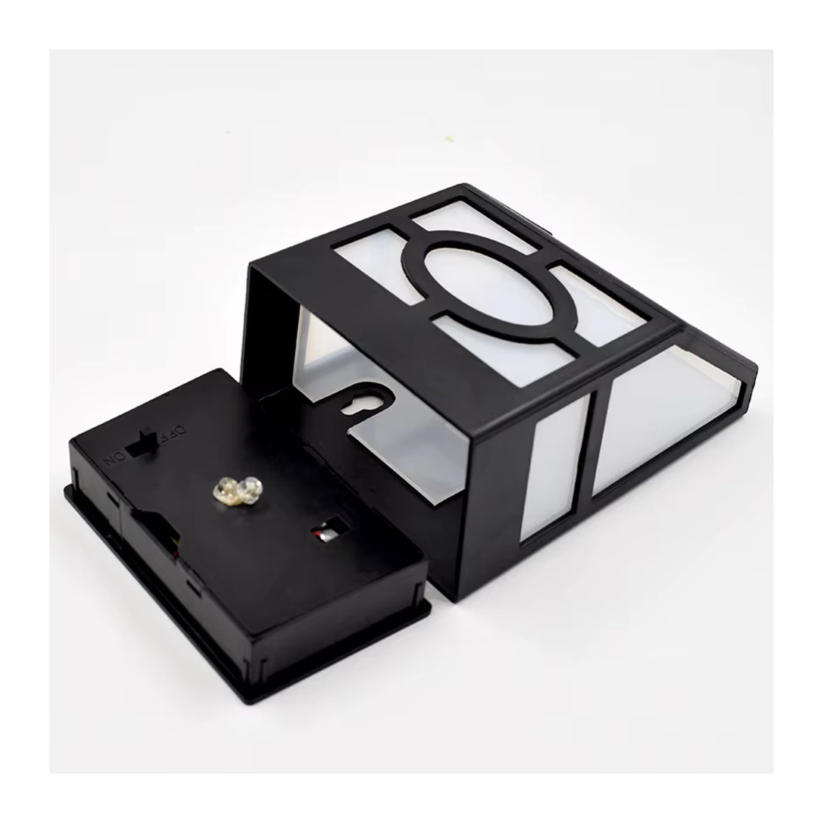Moderne Solar Wandleuchte IP65 Wasserdicht in Schwarz mit warmweißem Licht für die Garten Dekoration an Zaun und Treppe - Bild 4