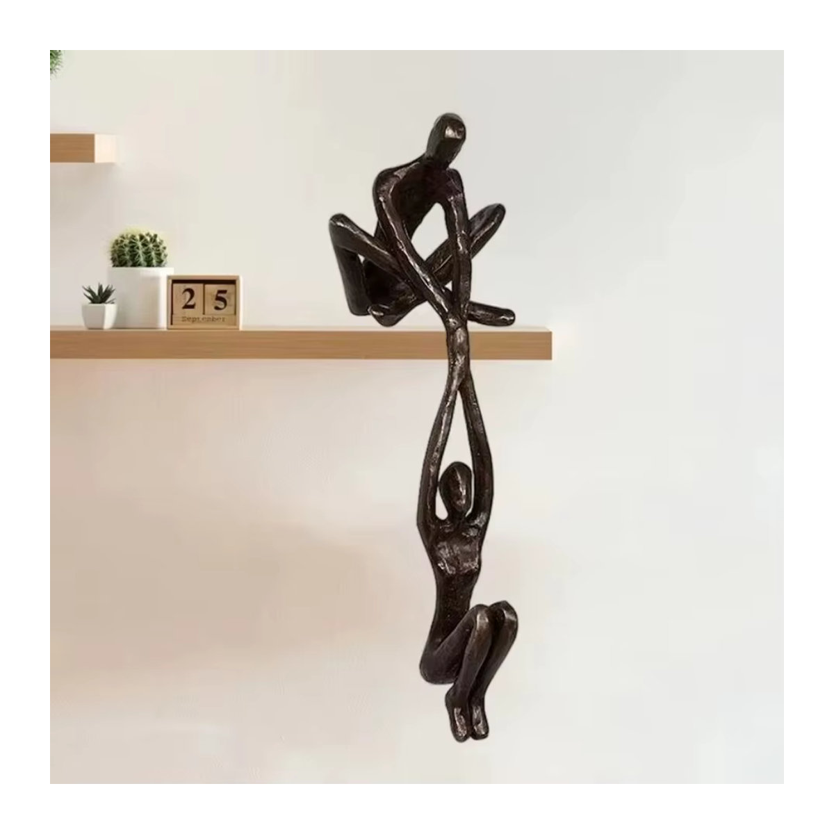 Moderne Tanz-Skulptur aus Kunstharz in Bronze-Optik als dekoratives Ornament für dein Zuhause - Bild 4