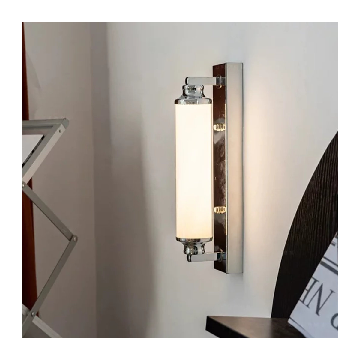 Moderne Wandlampe L-MANG in Chrom für Schlafzimmer und Wohnzimmer - Bild 1