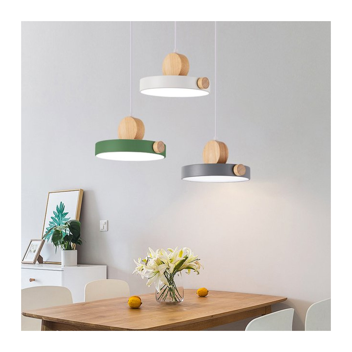 Moderner LED Kronleuchter von IRALAN in skandinavischem Design aus Holz mit dreifarbiger Beleuchtung - Bild 1