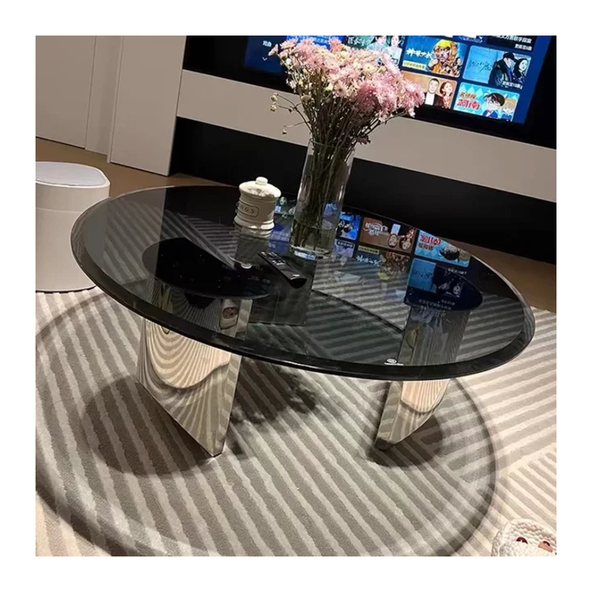 Moderner runder Couchtisch aus Glas in Schwarz im italienischen Designer-Stil - Bild 1