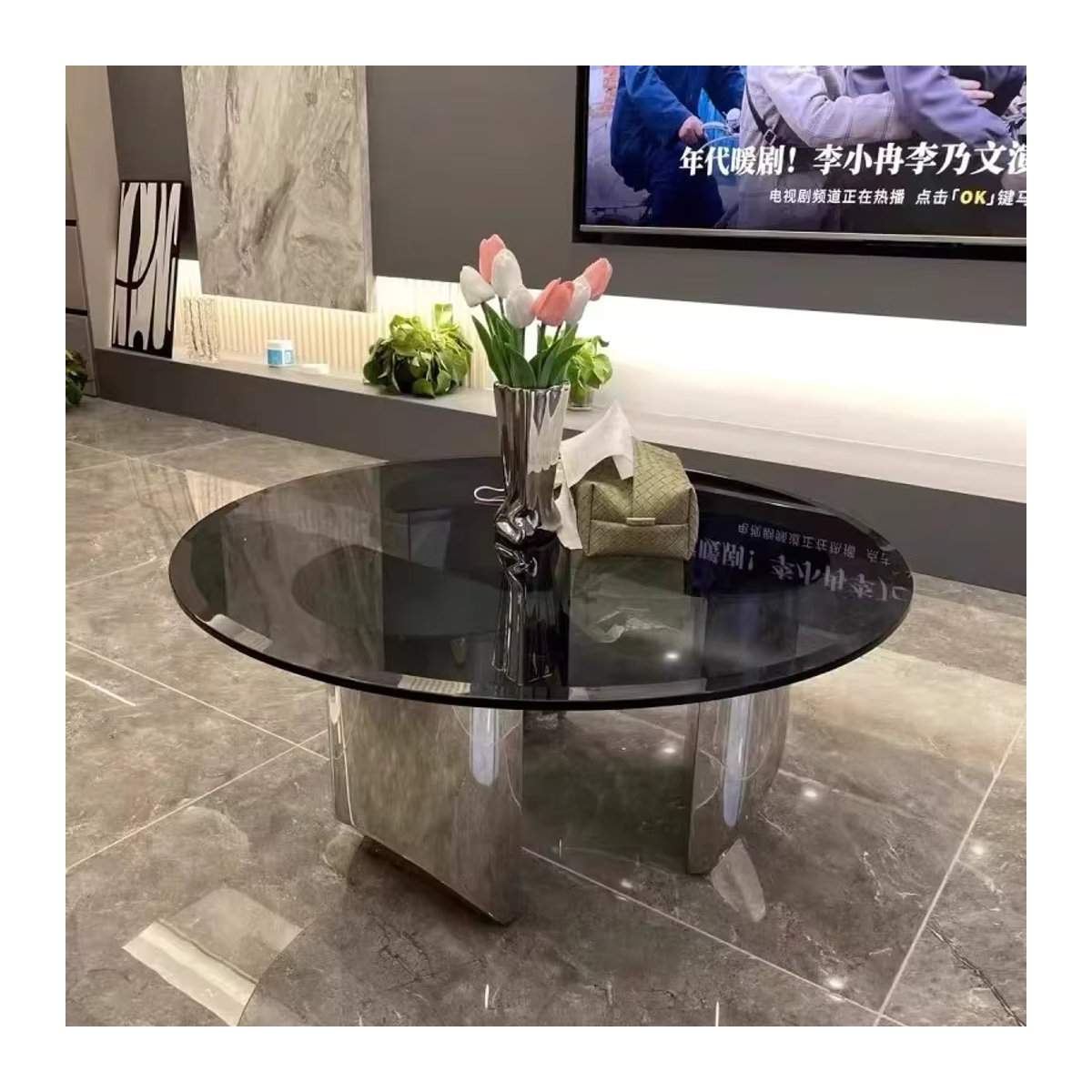 Moderner runder Couchtisch aus Glas in Schwarz im italienischen Designer-Stil - Bild 3