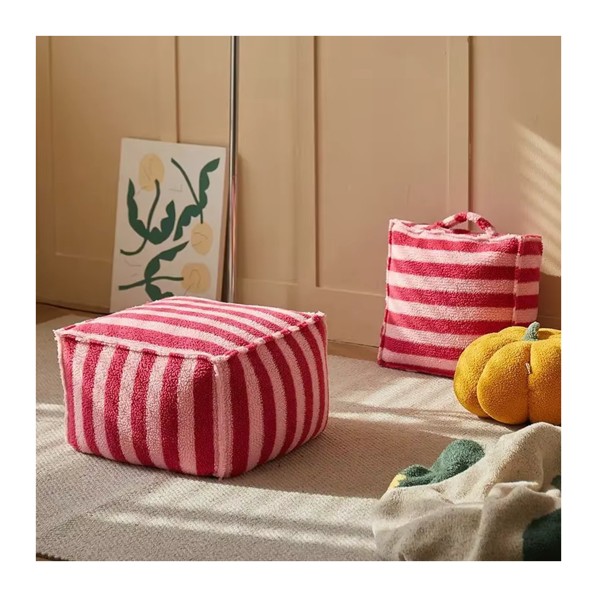 Moderner Sitzwürfel mit Streifenmuster in Rot, gepolsterter Stoff-Hocker B/T/H: 40 x 40 x 15 cm - Bild 2