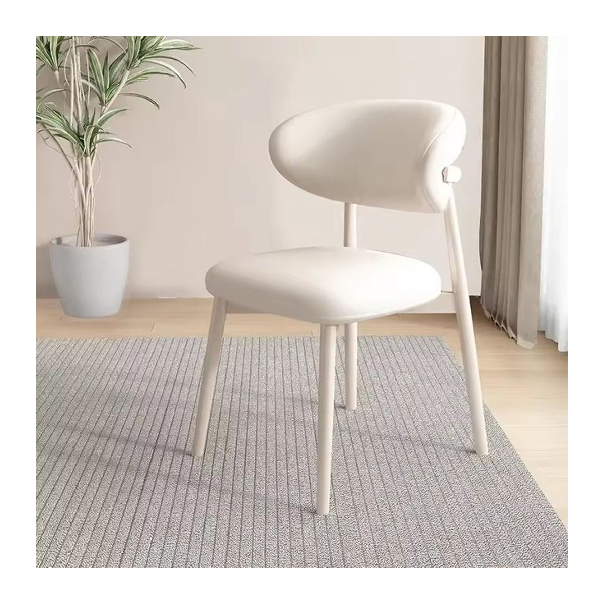 Moderner und minimalistischer Esszimmerstuhl aus Stoff in Beige - Bild 1