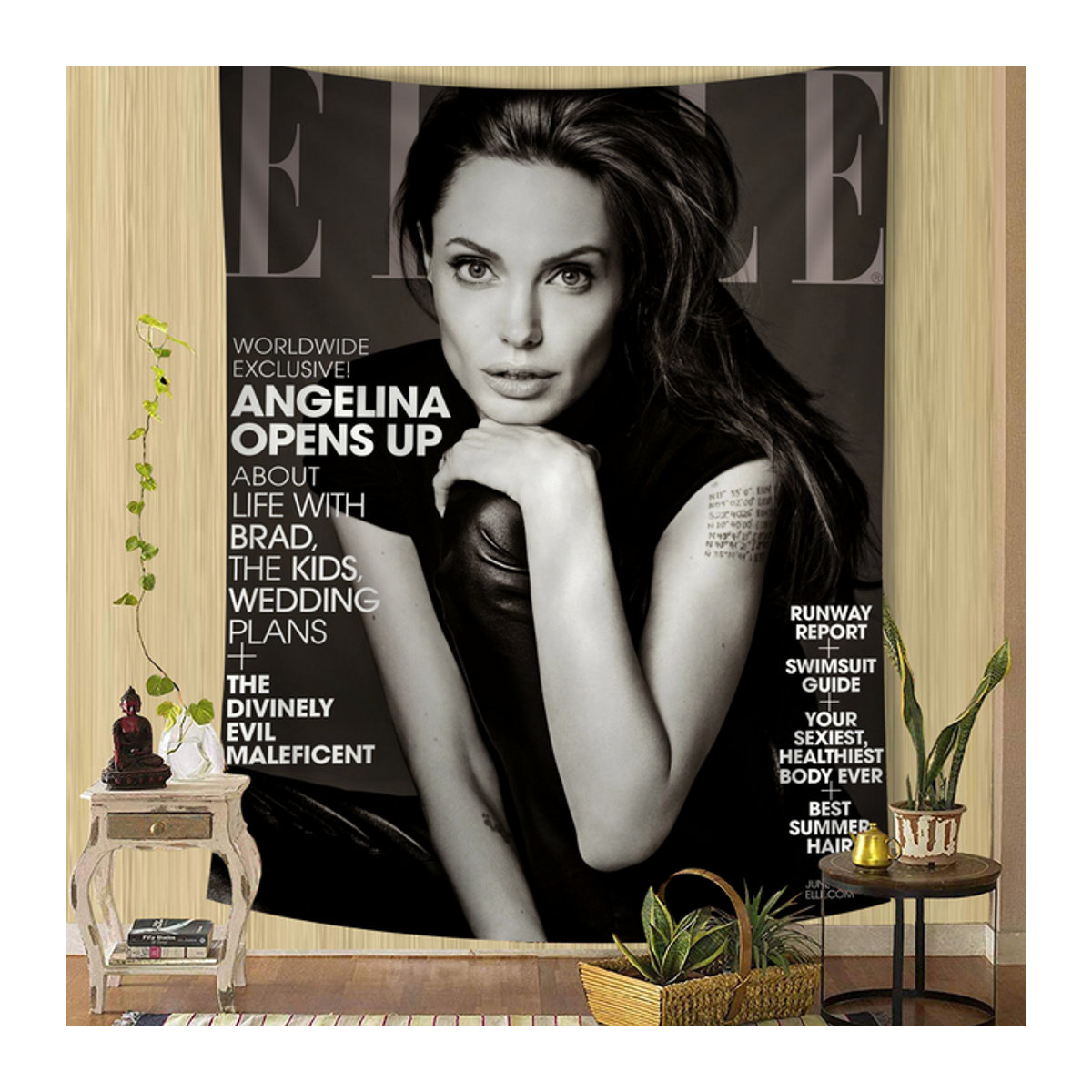 Moderner Wandbehang Angelina Jolie Cartoon Tapisserie in Schwarz, Rechteckig, Textil - Bild 1