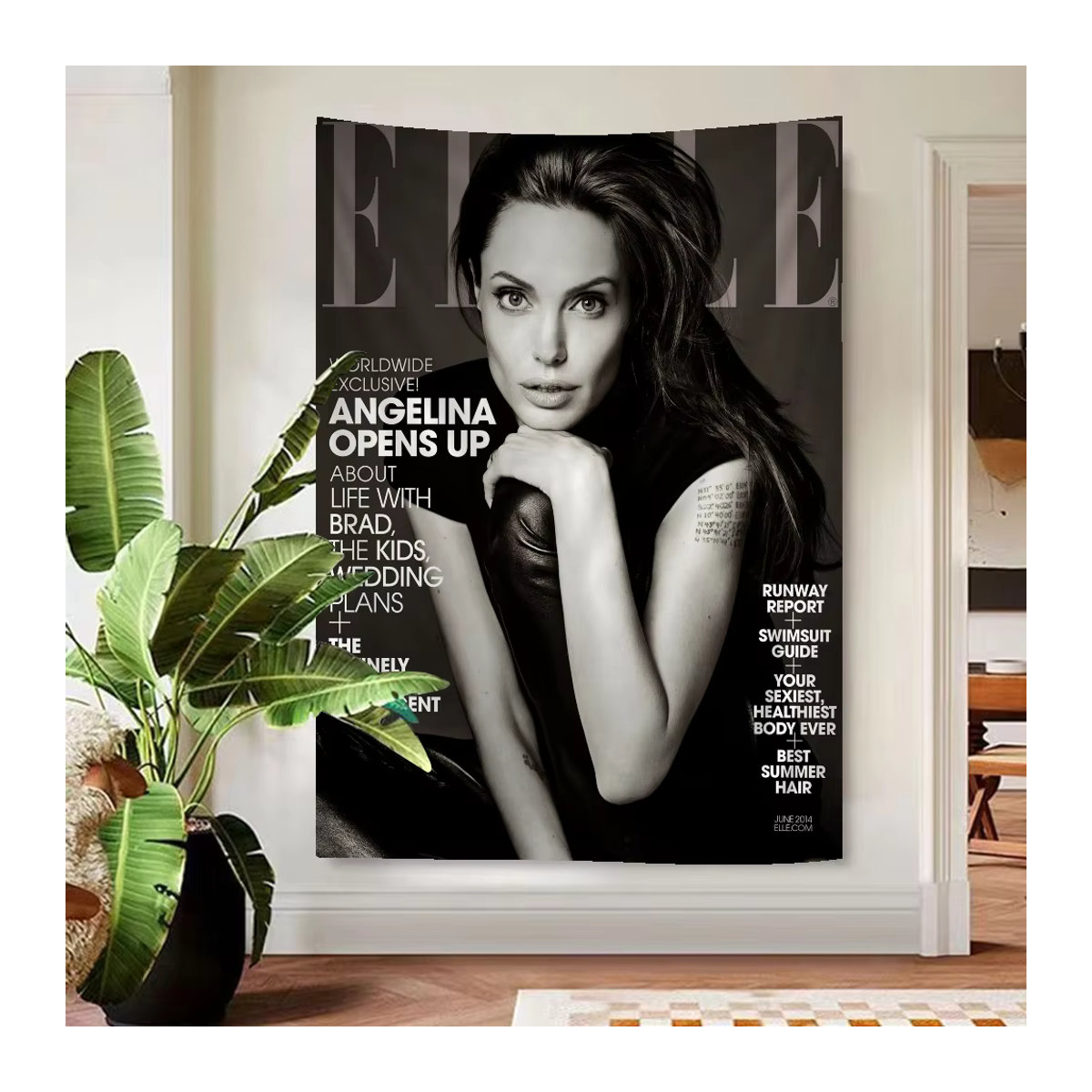 Moderner Wandbehang Angelina Jolie Cartoon Tapisserie in Schwarz, Rechteckig, Textil - Bild 4